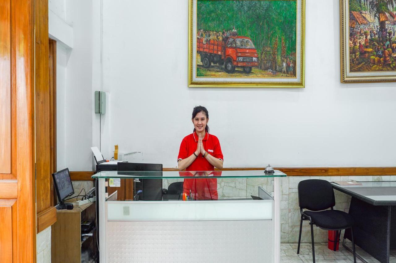 Oyo 1209 Tirtasari Nice Guesthouse Bandung Exterior foto