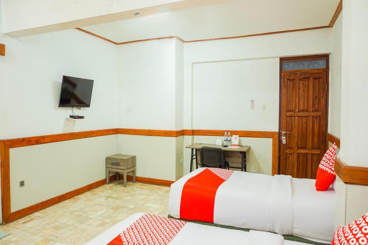 Oyo 1209 Tirtasari Nice Guesthouse Bandung Exterior foto